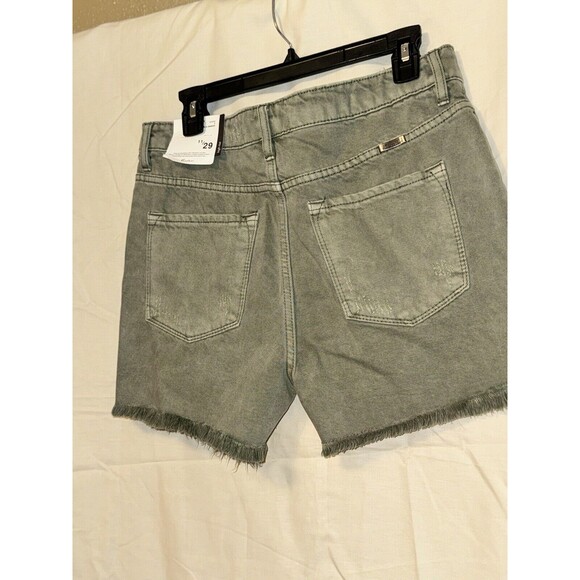 NWT KanCan Olive Green Mini High Rise Cutoff Shorts Size-11/29 - Picture 10 of 13